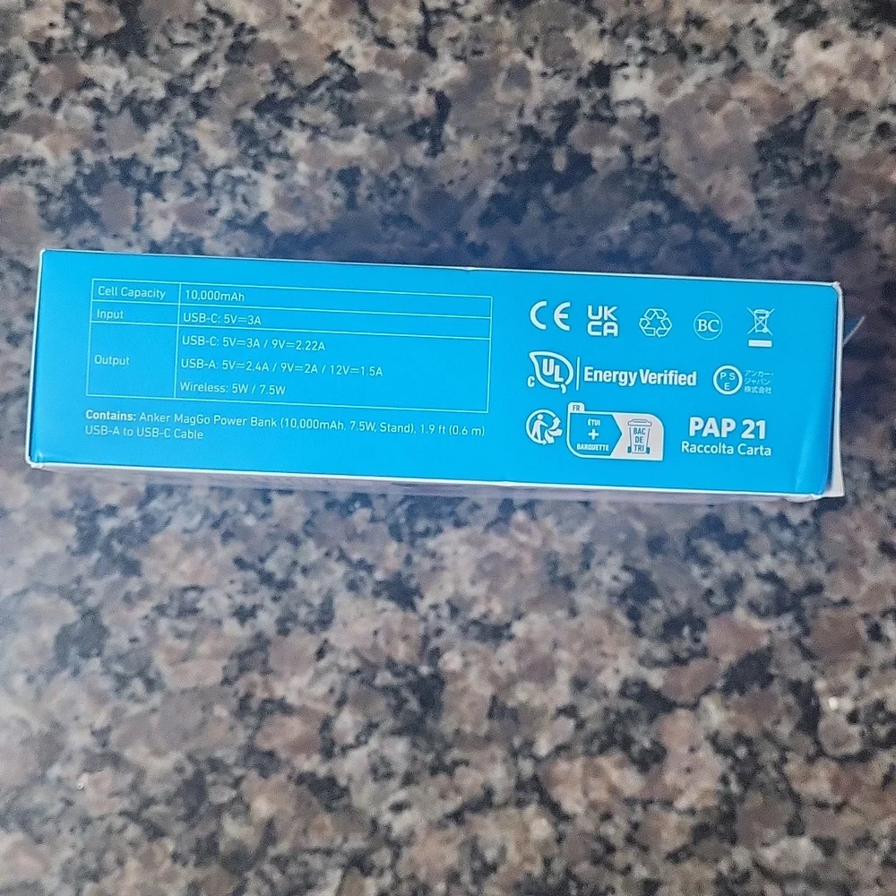 ANKER Magnetic Battery with Foldable Stand for IPhone 12 and later new 46+ hours